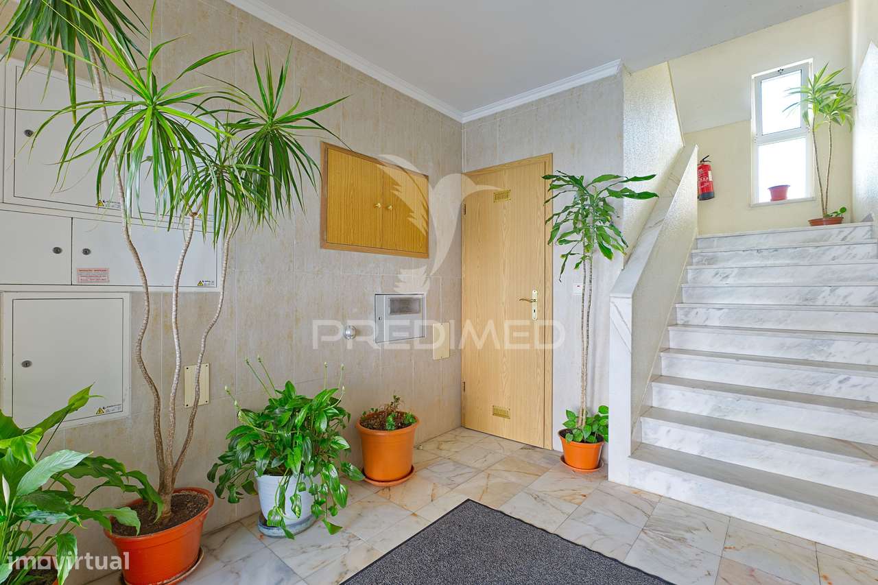 T3 em excelente estado com varanda, perto de Loures e acessos a Lisboa-19