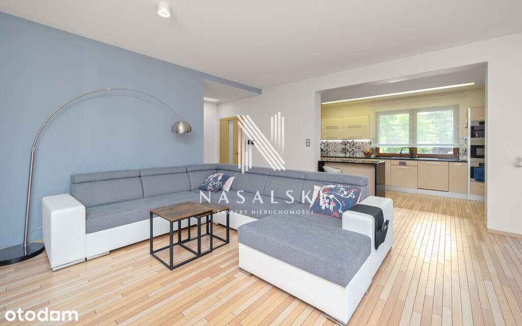 Dom z basenem i sauną na dużej działce pod lasem-9