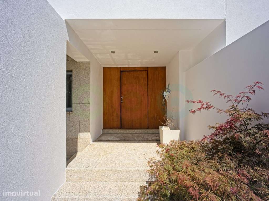 Moradia T3 em Vale S. Cosme- Piscina e jardim privativo-6