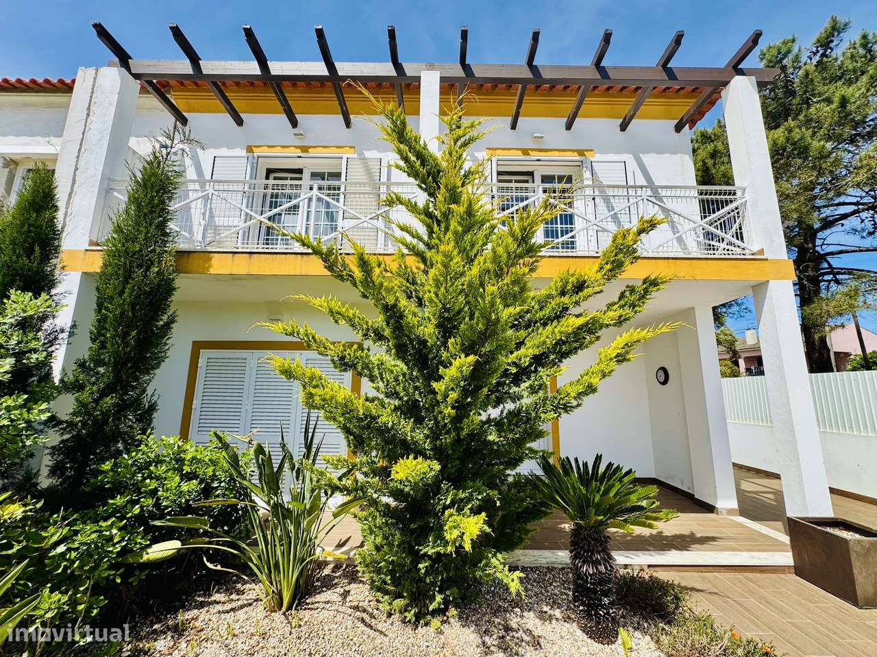 Moradia t3 garagem box jardim Charneca da Cotovia Sesimbra-9