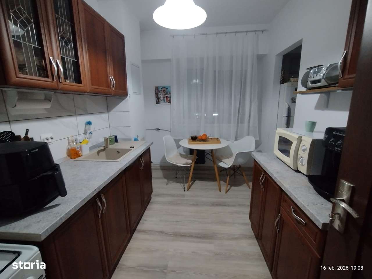 Apartament doua camere, et.1, centrul cartierului Rovine-zona Părculeț-4