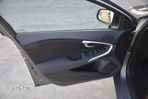 Volvo V40 D2 Momentum - 16