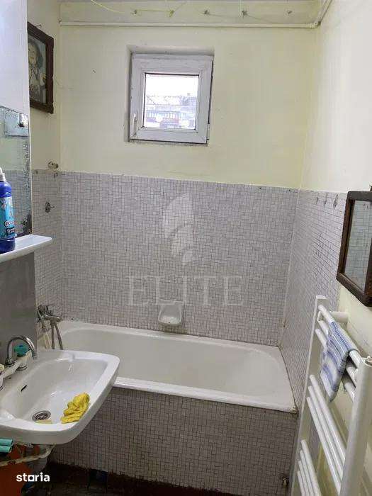 Apartament 3 camere în zona SCARISOARA - Imagine principală: 4/8