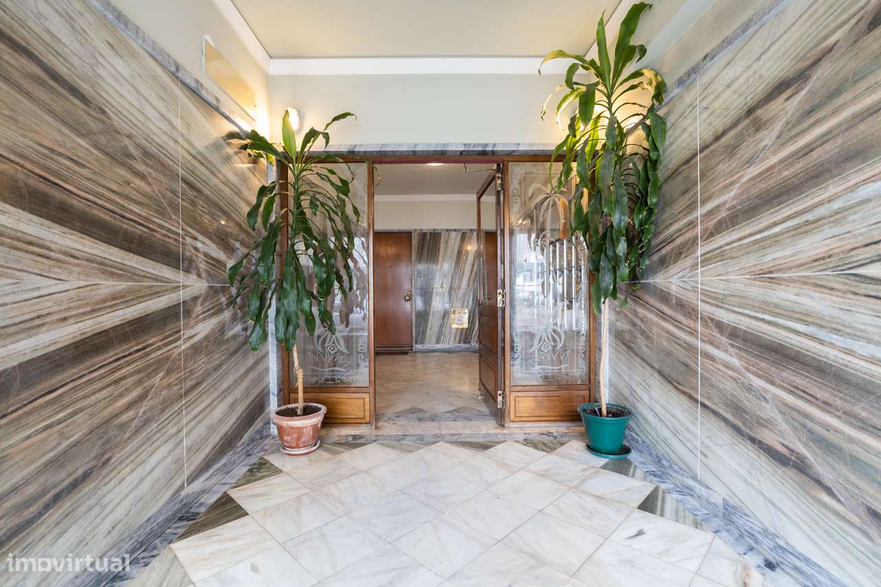 T2 em Linda a Velha para arrendamento sem mobília - Grande imagem: 4/18