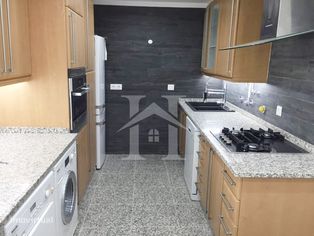 Apartamento T3 em Cascais com estacio...