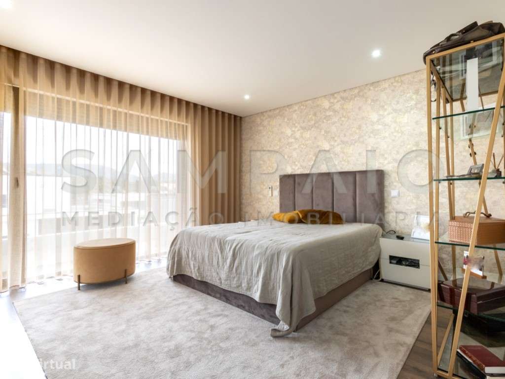 Moradia T3+1 em São Pedro da Cova-16