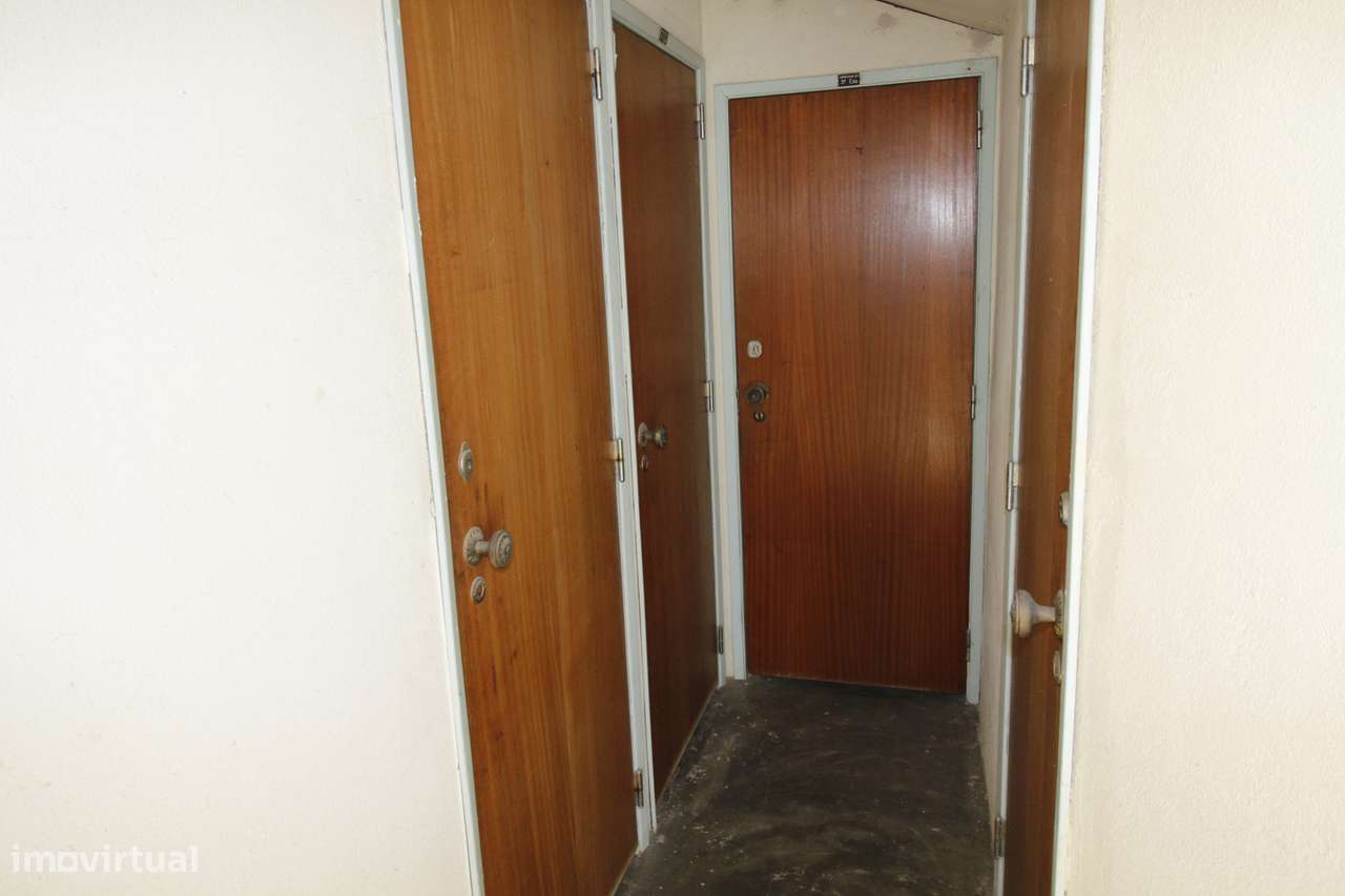 Apartamento T2 em Algueirão-12