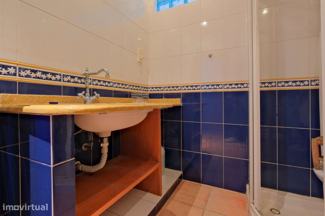 Vende-se Apartamento T3 no centro do Barreiro-8