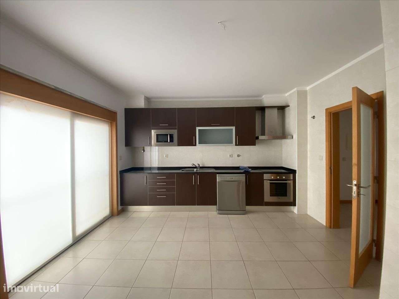 Apartamento T3 moderno na Urbanização Vila Serena - Grande imagem: 3/18