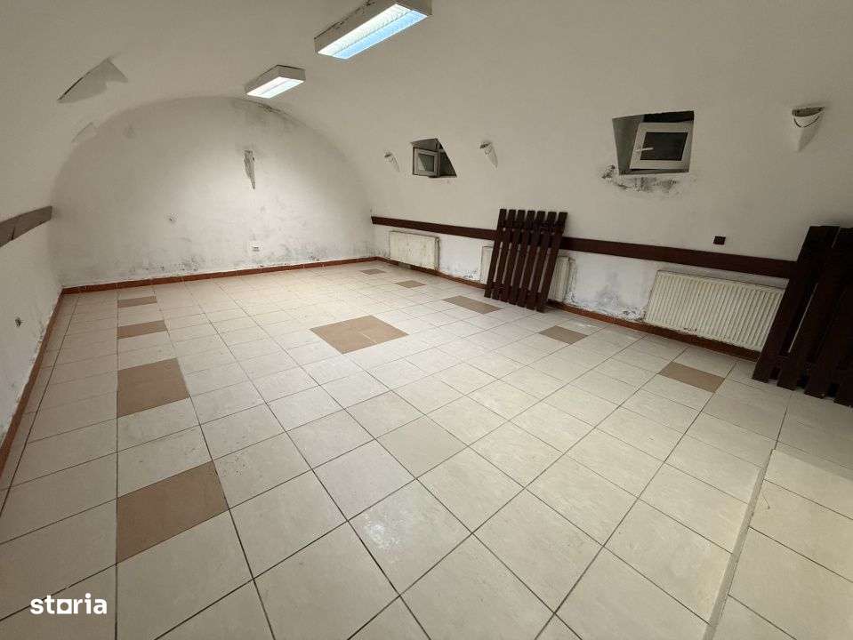 Spatiu depozitare, 100MP, ultracentral - Imagine principală: 2/6