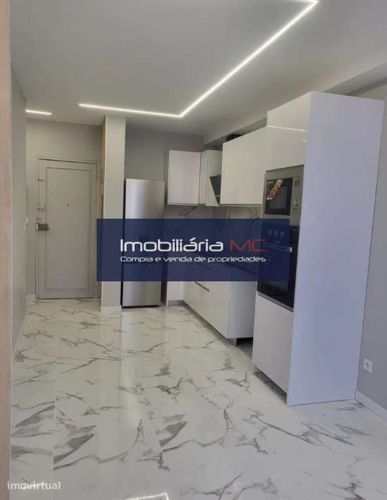 Apartamento T2 Remodelado junto a Loja do Cidadão do Porto - Grande imagem: 2/22