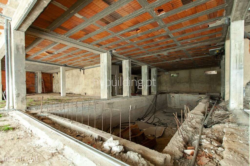 Espaço comercial (com piscina interior), em Abade Neiva, Barcelos - Grande imagem: 5/11