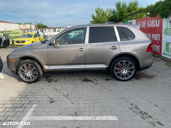 Porsche Cayenne Turbo V8 4.8L Aut. - 37