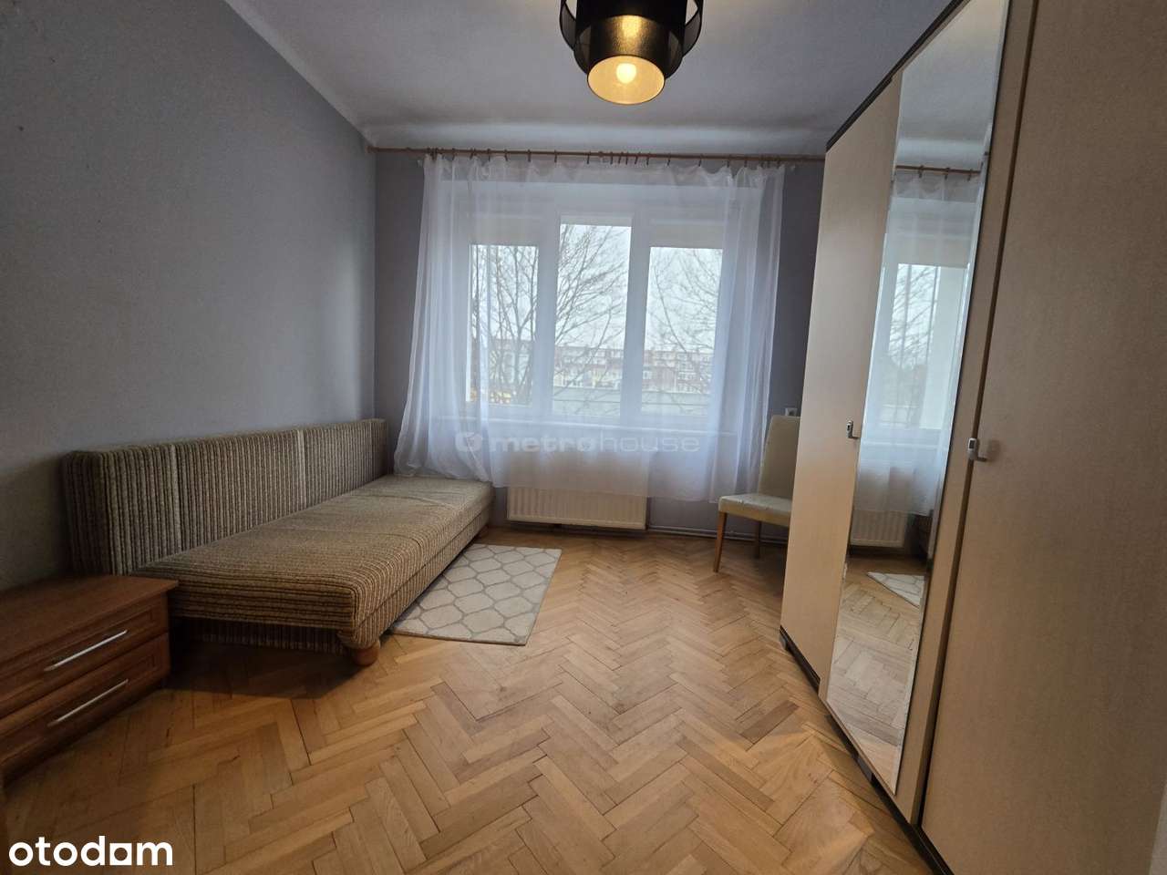 Dwupokojowe mieszkanie w pobliżu centrum miasta-1