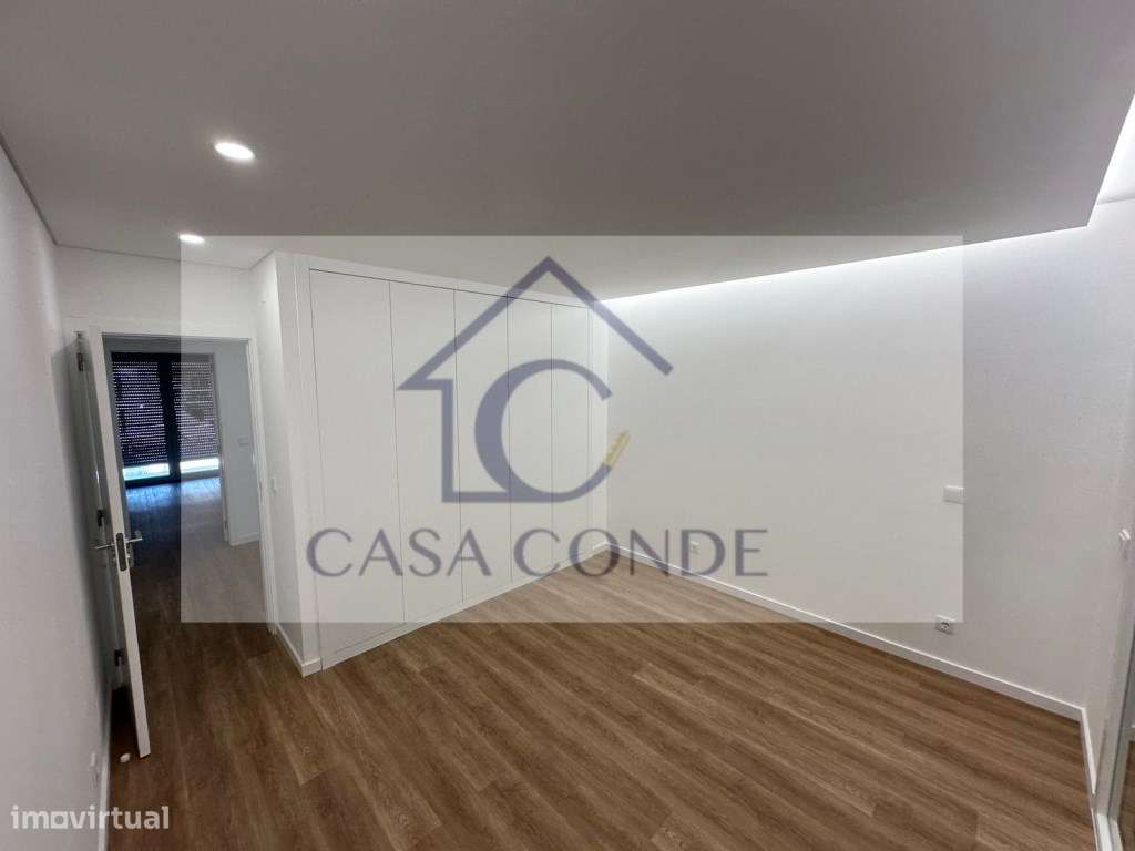 Moradia Geminada T4 c/Piscina-11