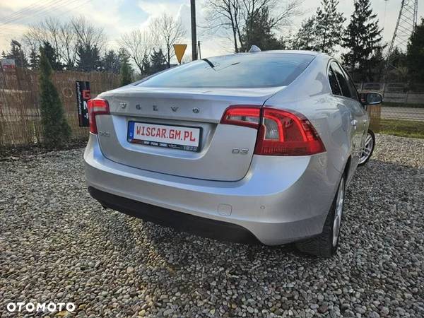 Volvo S60 D3 Momentum - 4