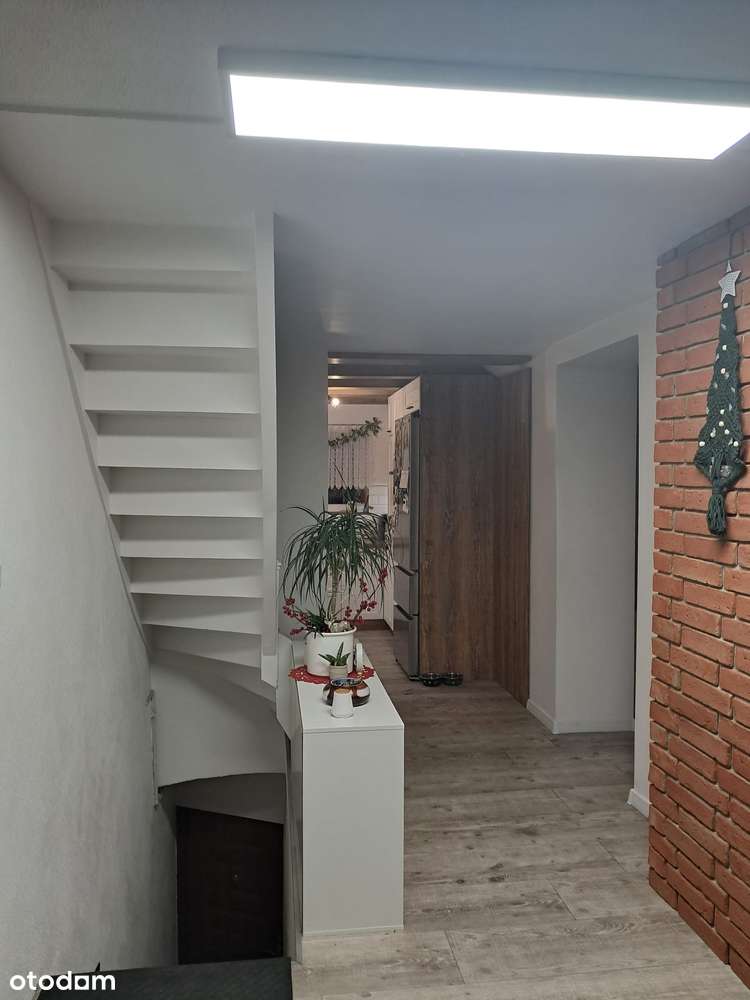 Mieszkanie dwupoziomowe (góra domu) z oddzielnym wejściem bezczynszowe - Pełny obrazek: 2/15