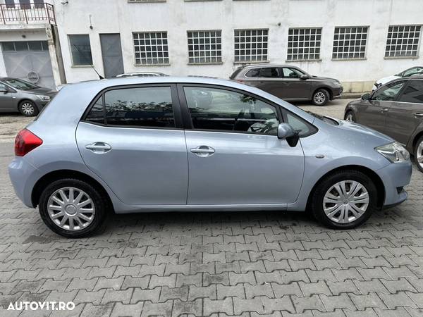 Toyota Auris 1.6 Executive - 8