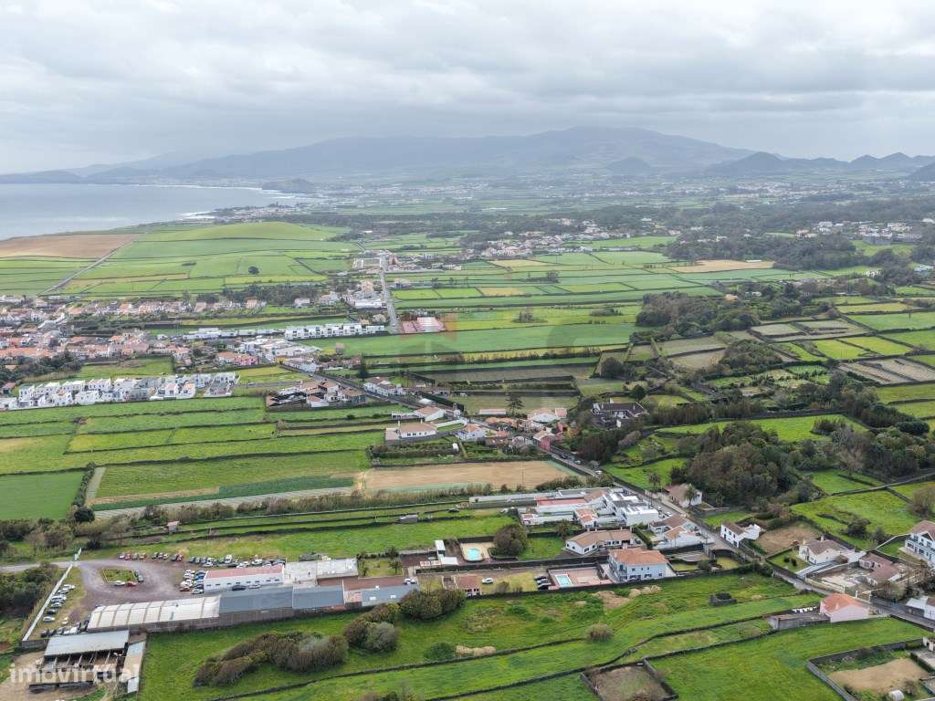 Moradia Térrea em Fenais da Luz: Conforto e Proximidade ao Mar-28