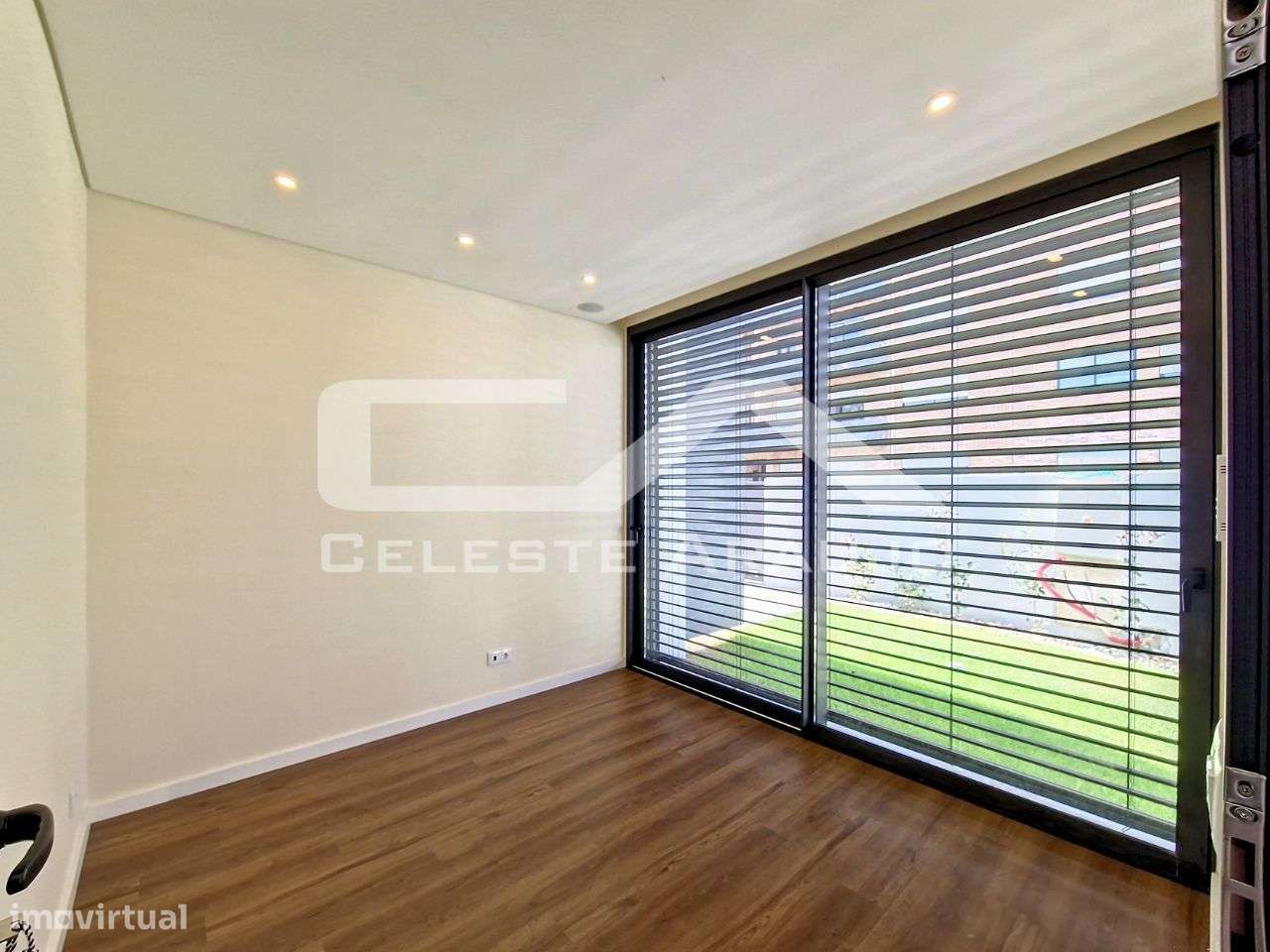 Moradia T4+1 Térrea, com piscina, Rio Meão-52