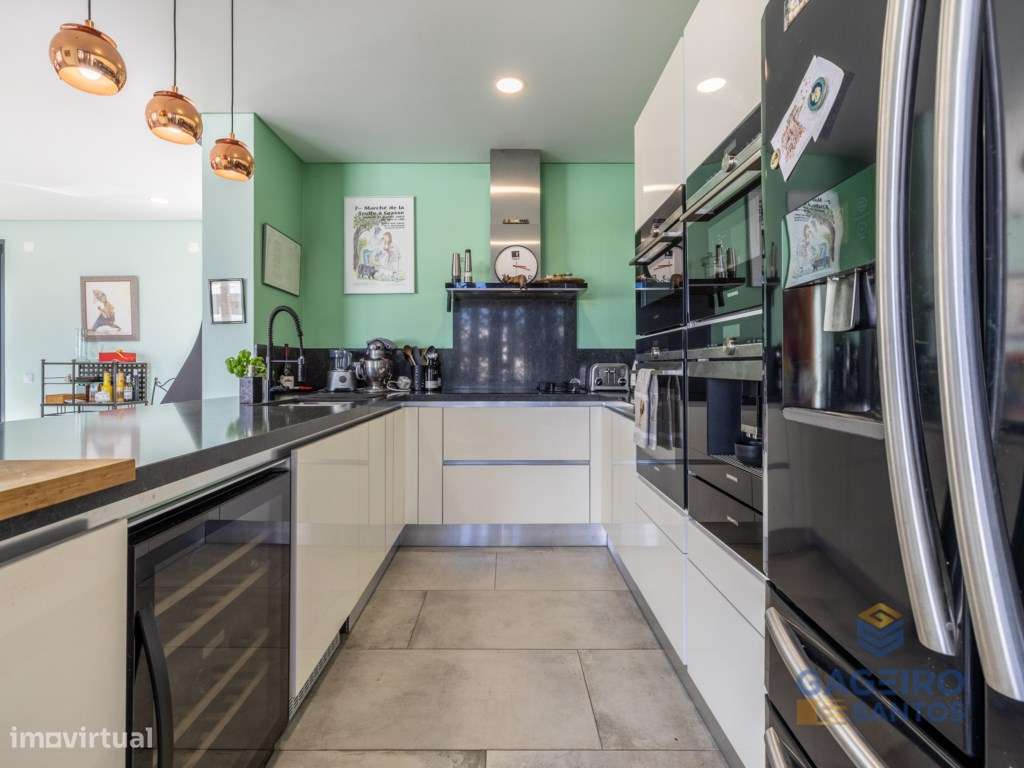 Moradia Térrea T3 Contemporânea com Piscina-15