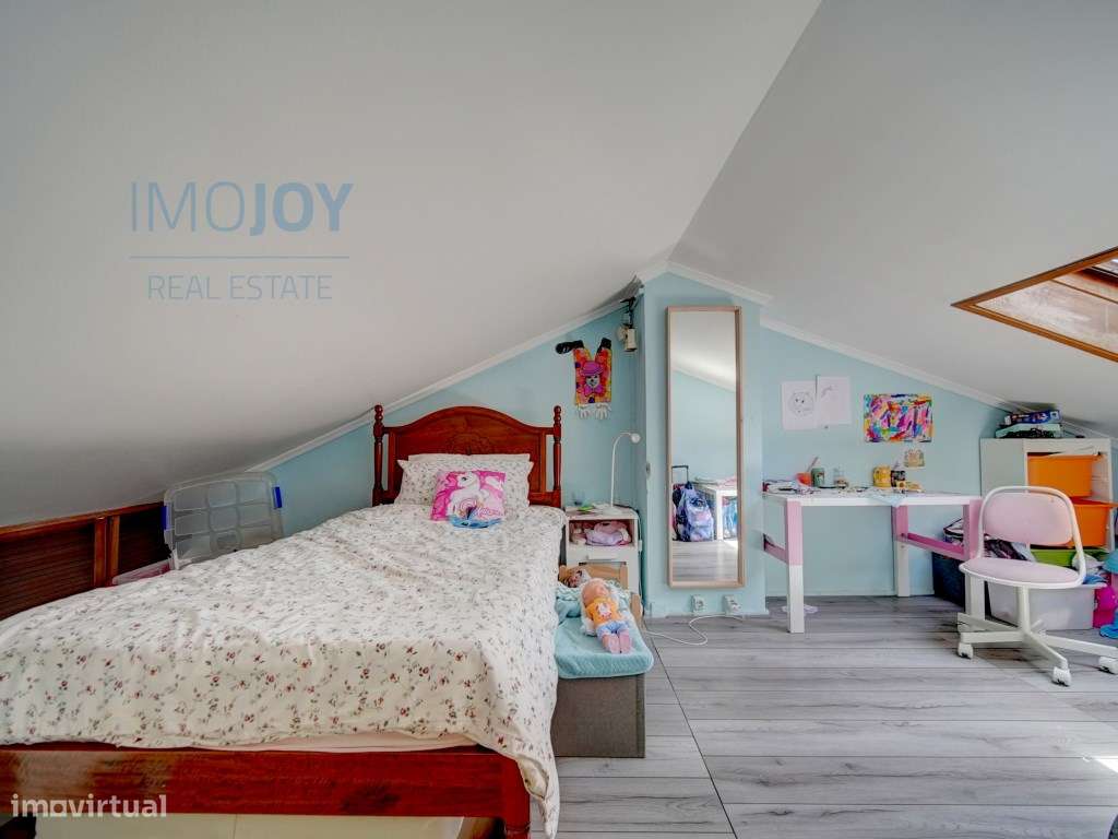 Charmosa Moradia T3 com Vista Mar no Alto do Lagoal-19