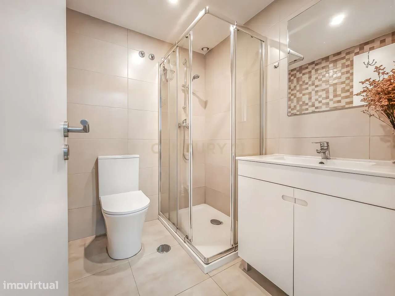 Viva Cascais a Pé | T2 Renovado com 2WC | Varanda | Junto ao Parque Ou-13