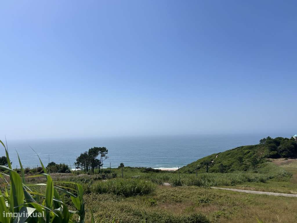 Terreno de exceção na Nazaré, com vista mar e projeto aprovado!-11