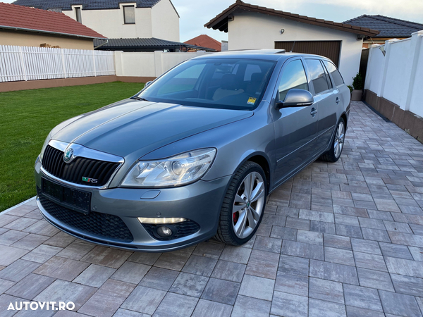 Skoda Octavia 2.0 TDI DPF DSG RS - 2