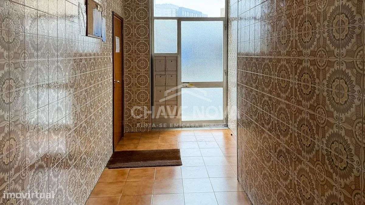 T2+1 c/ Garagem + arrumos +Terraço-24