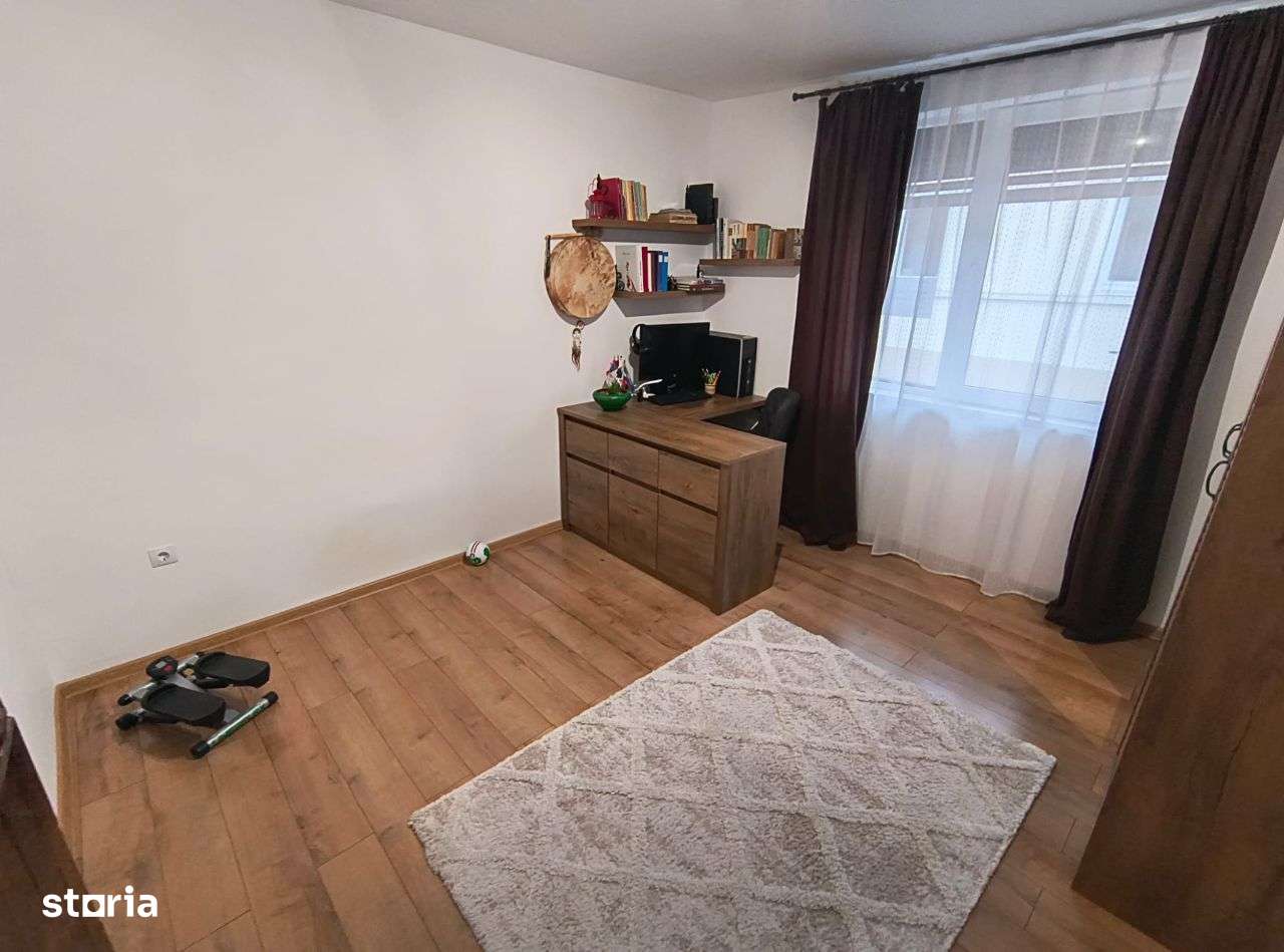 Casa cocheta in centrul orasului 51 mp, 108 mp teren, singur in curte - Imagine principală: 3/10