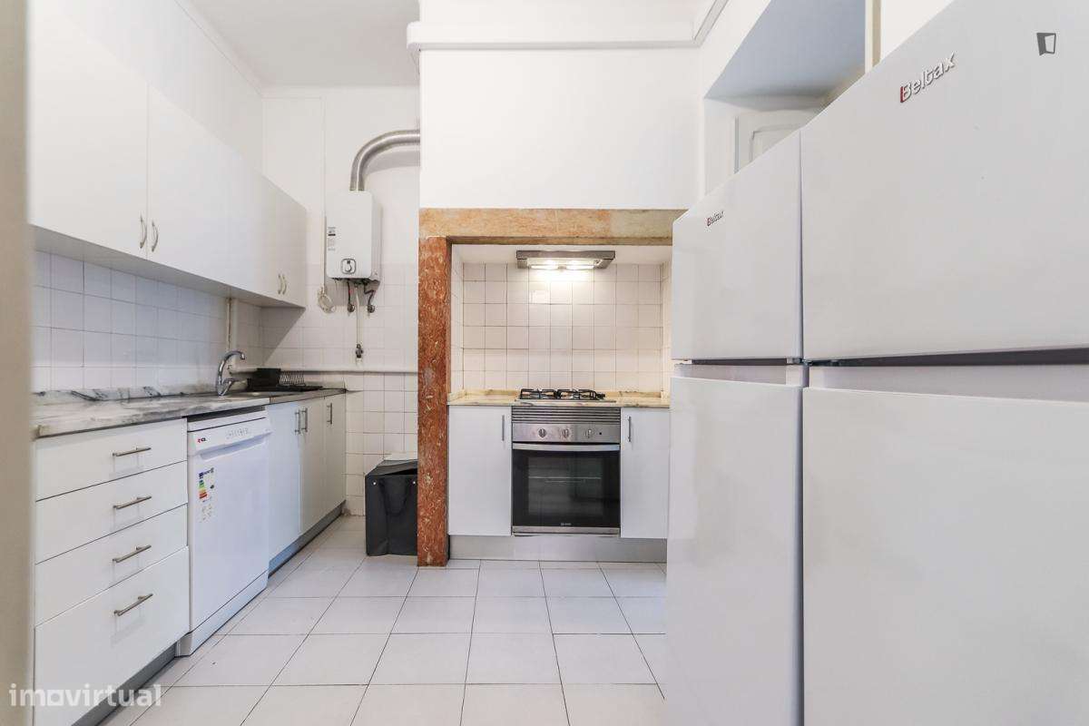 Quarto - localizado em Arroios Lisbon - Grande imagem: 5/16