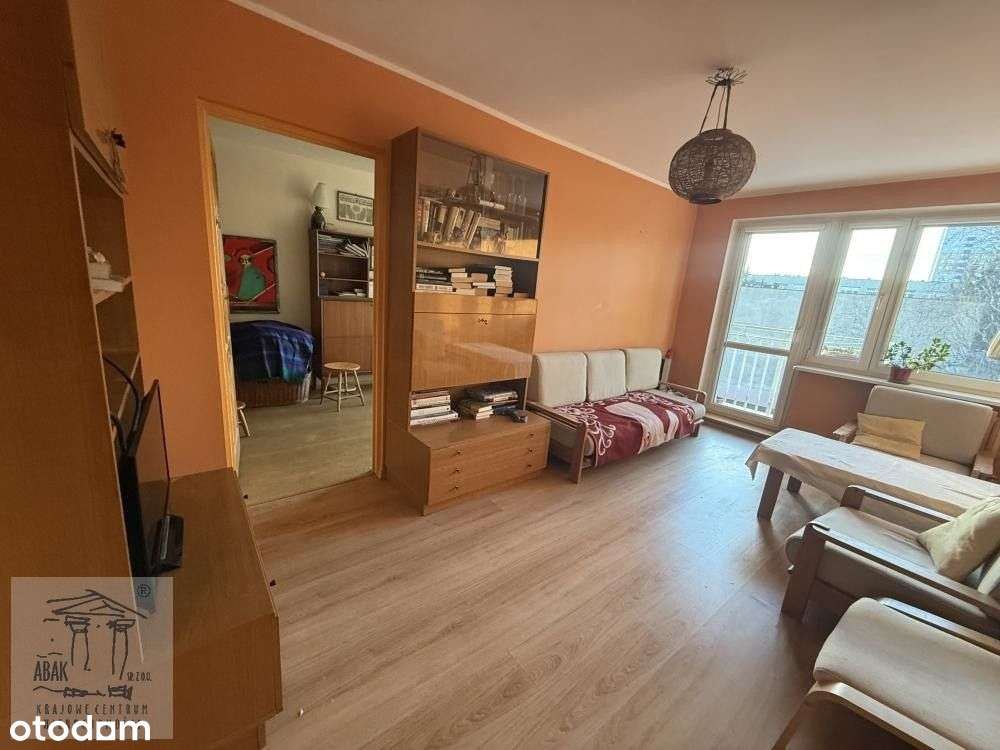 Winogrady Osiedle Zwycięstwa 3 , Mieszkanie 4 pokoje, balkon , 2 ptr.-5