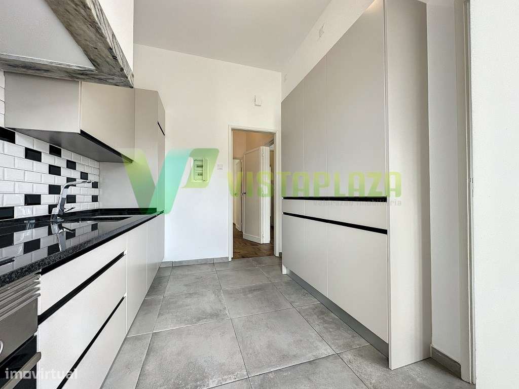 Moradia T4 Remodelada Centro de Portimão-7