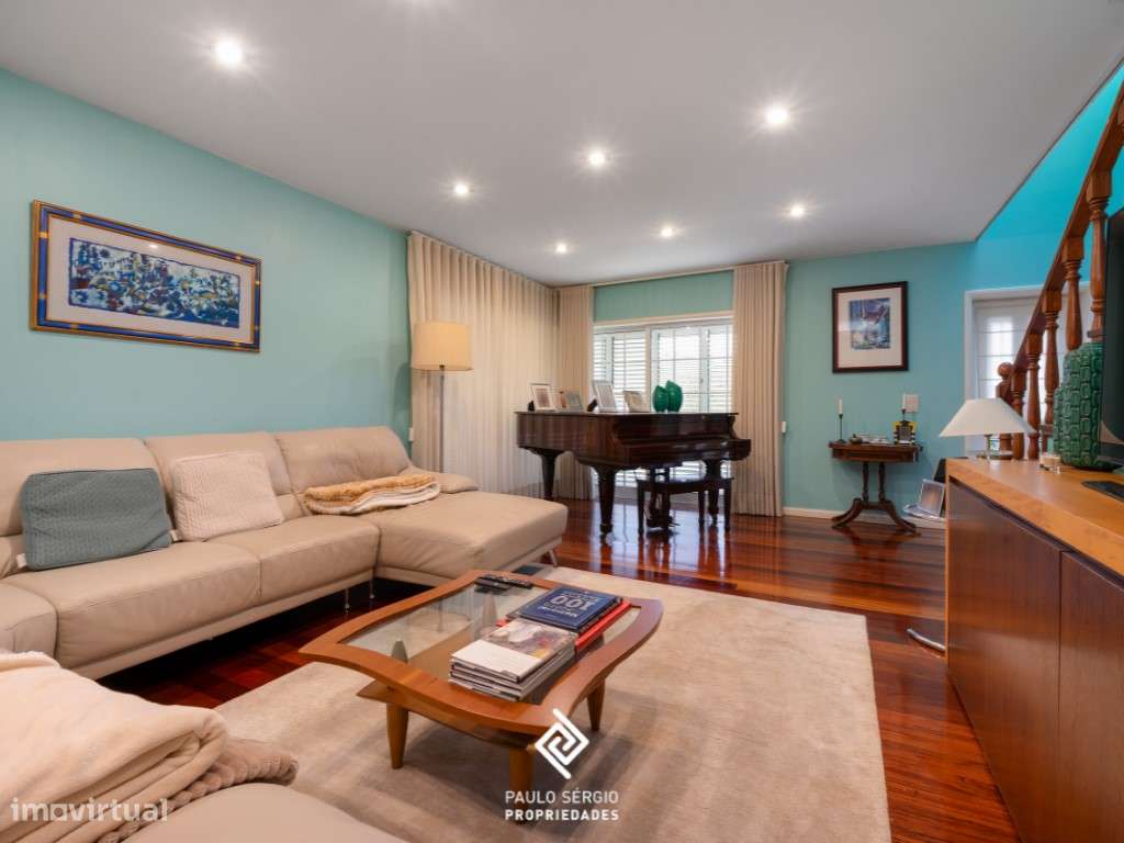 Espetacular moradia T3 de 4 frentes e belíssima área exterior a 5 m...-5