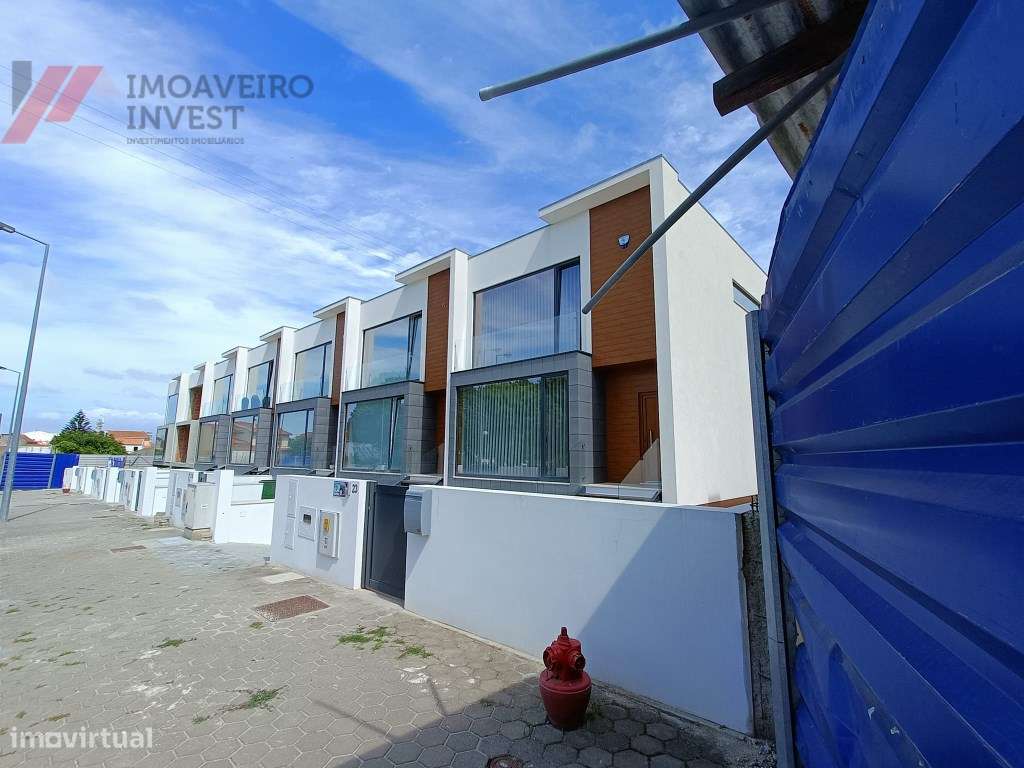 Moradia T3+1 Aveiro , freguesia de Cacia - Grande imagem: 3/41