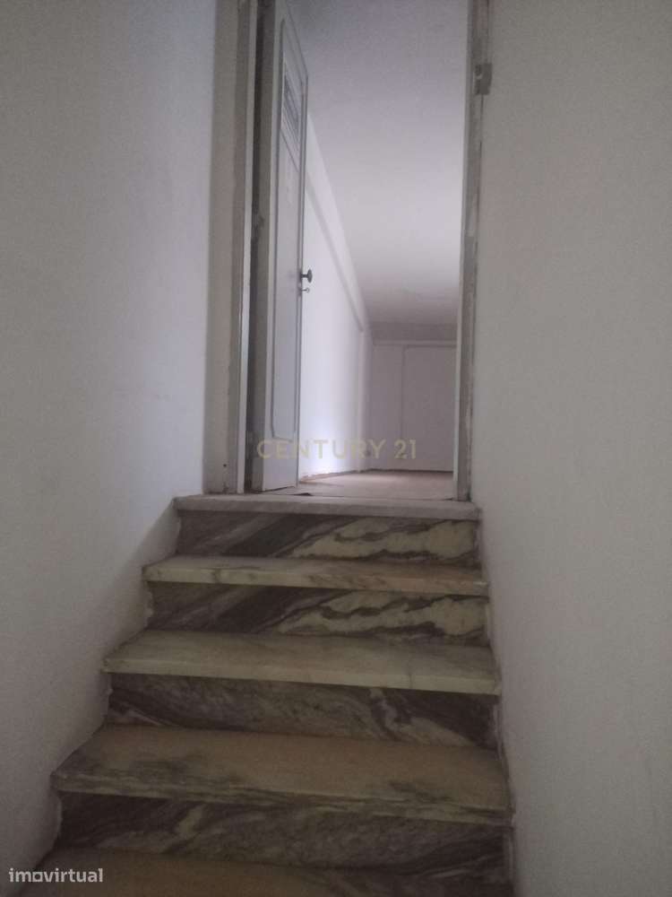 Espaço Comercial em Benfica, Lisboa - 264m² por 3200€ - Grande imagem: 2/9