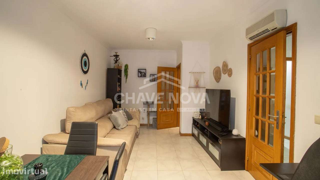 T1+1 c/ Terraço e Lugar de Garagem em Vilar do Paraíso-5