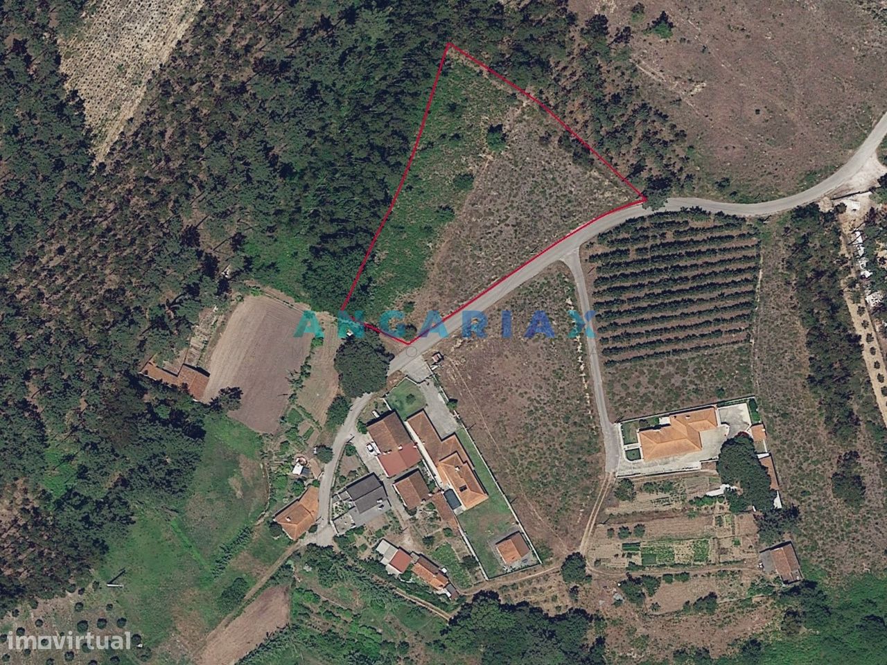 ANG1017 - Terreno de 4174m2 à Venda em Maceira, Leiria