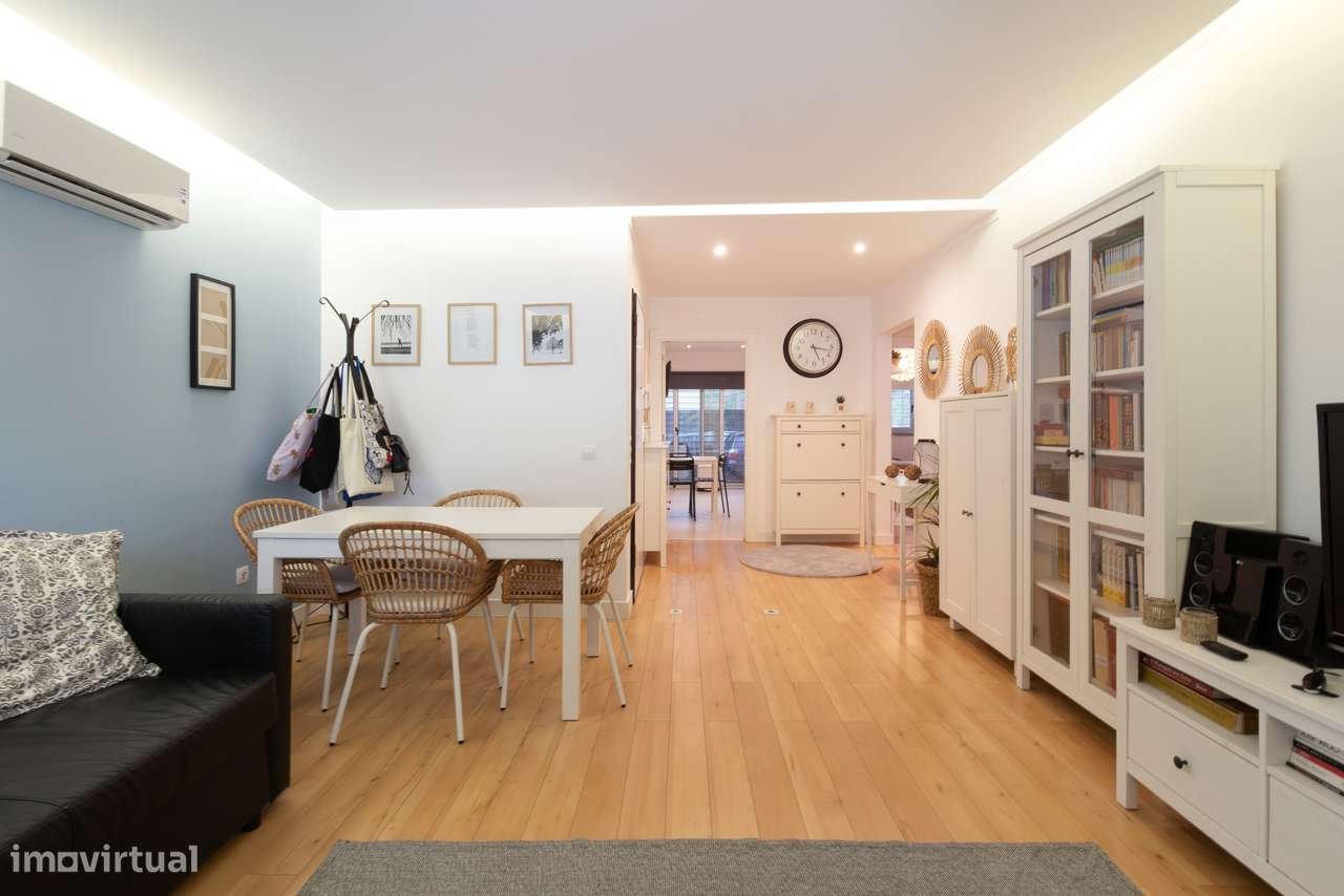 Apartamento T2 Venda em Santo António da Charneca,Barreiro-11