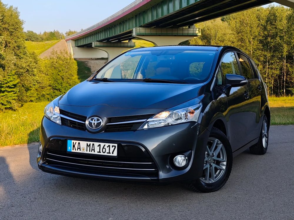 Toyota Verso 1.6 5-Sitzer Comfort 2015