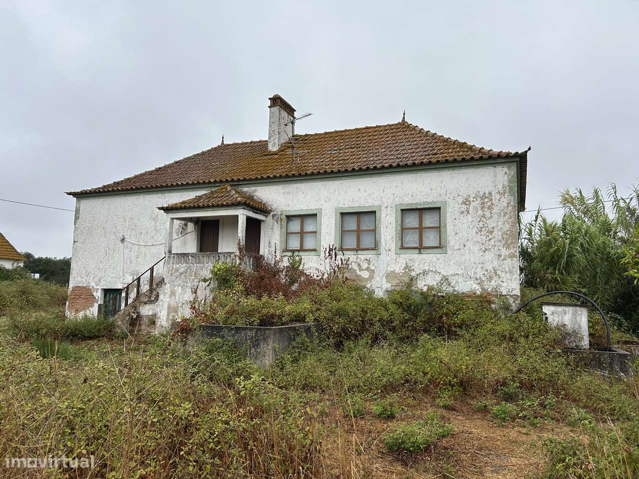 Moradia Rústica com Terreno – Branca - Grande imagem: 3/9