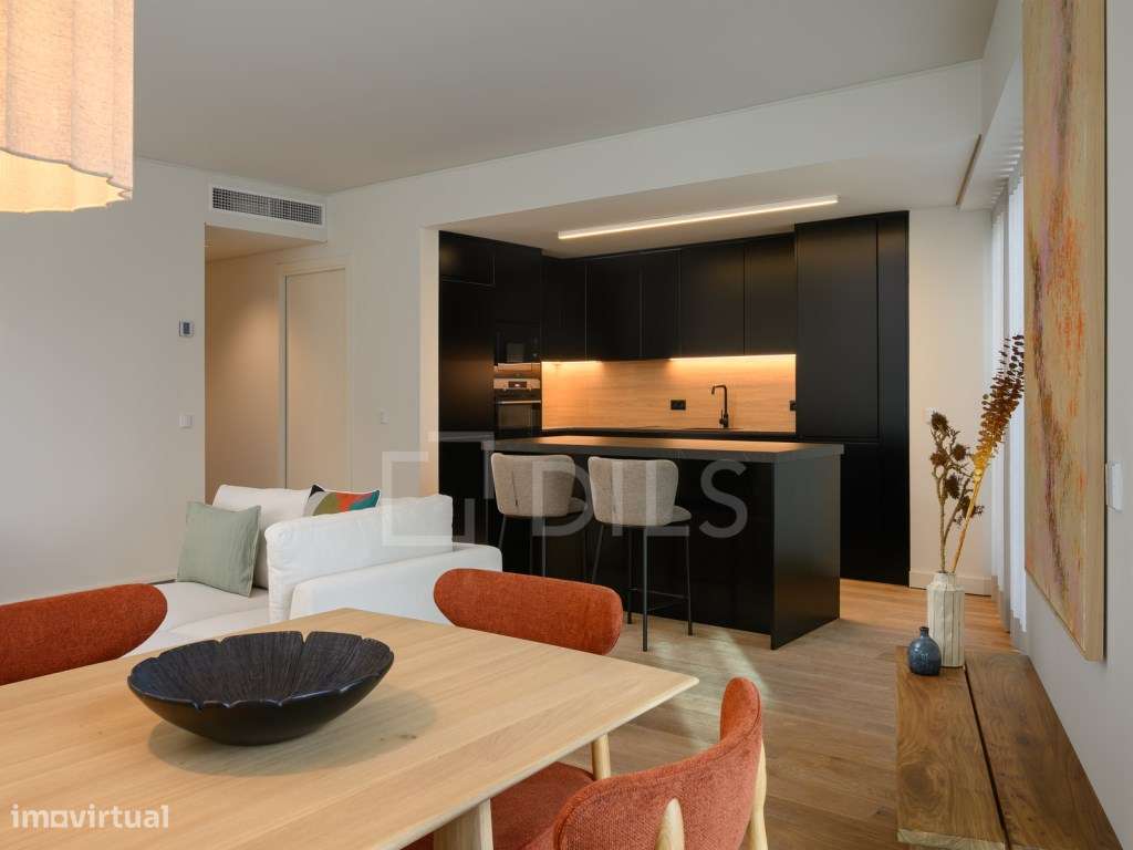 Apartamento T3 com varanda e estacionamento no Campo Grande - Grande imagem: 4/80