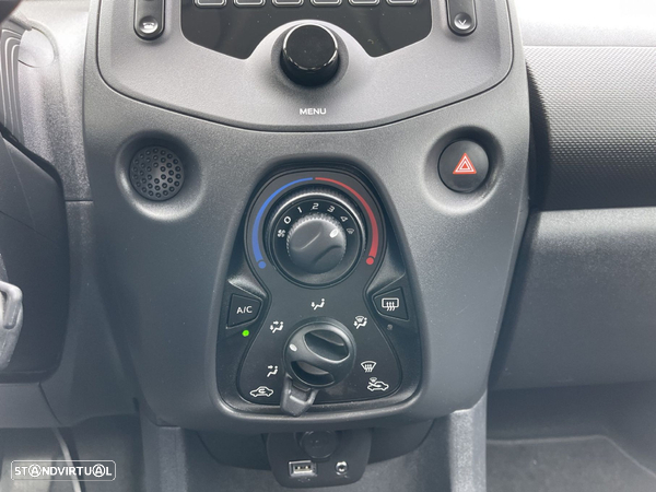 Toyota Aygo 1.0 X-Play+X-Touch - 36