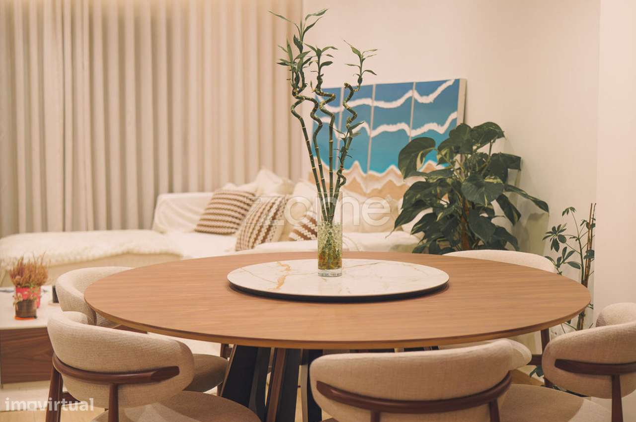 Moradia T2+1 Renovada a 100m do Mar – São Roque-8