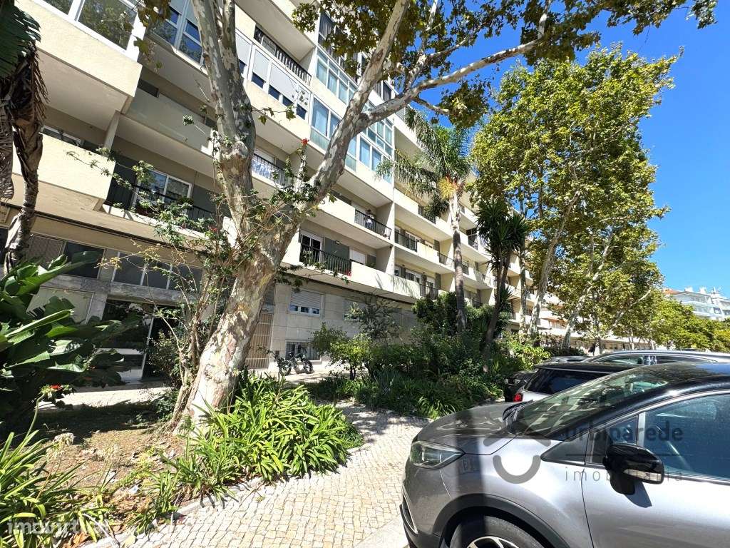 Apartamento T3 no Restelo c/ vista Rio.-31