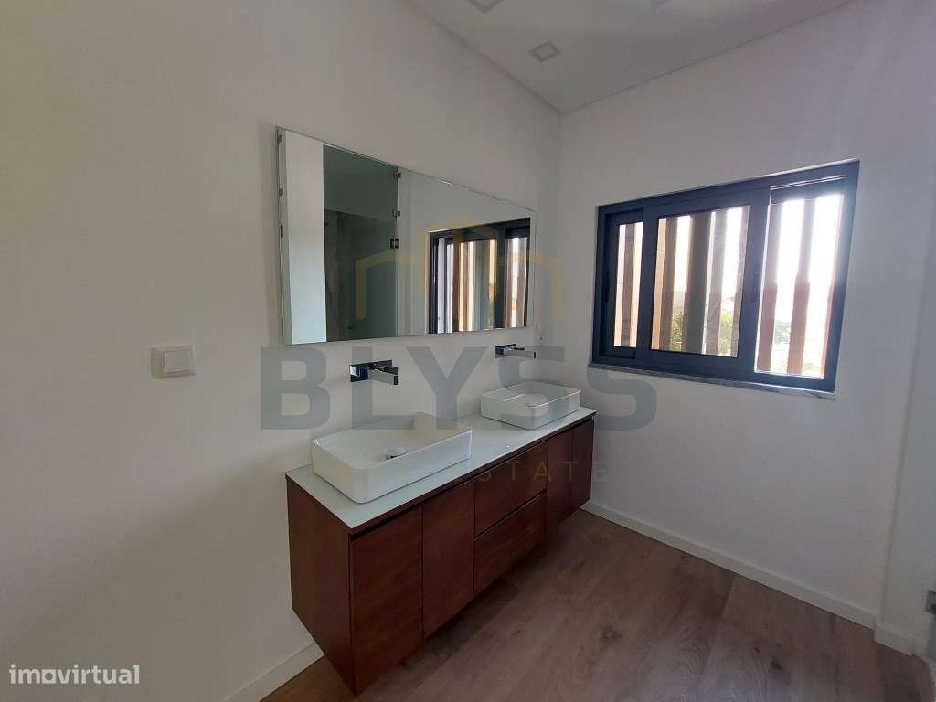 Moradias T4, em Condomínio Privado com Piscina.-22