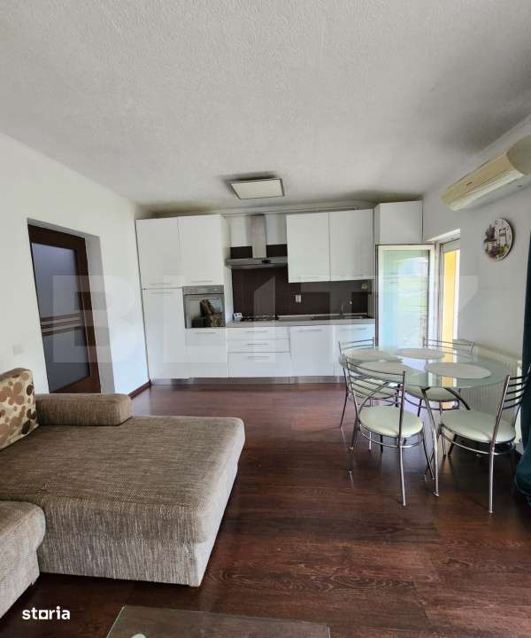 Apartament 2 camere, 52 mp, 2 balcoane, pod 45 mp, parcare, zona Porii - Imagine principală: 3/15