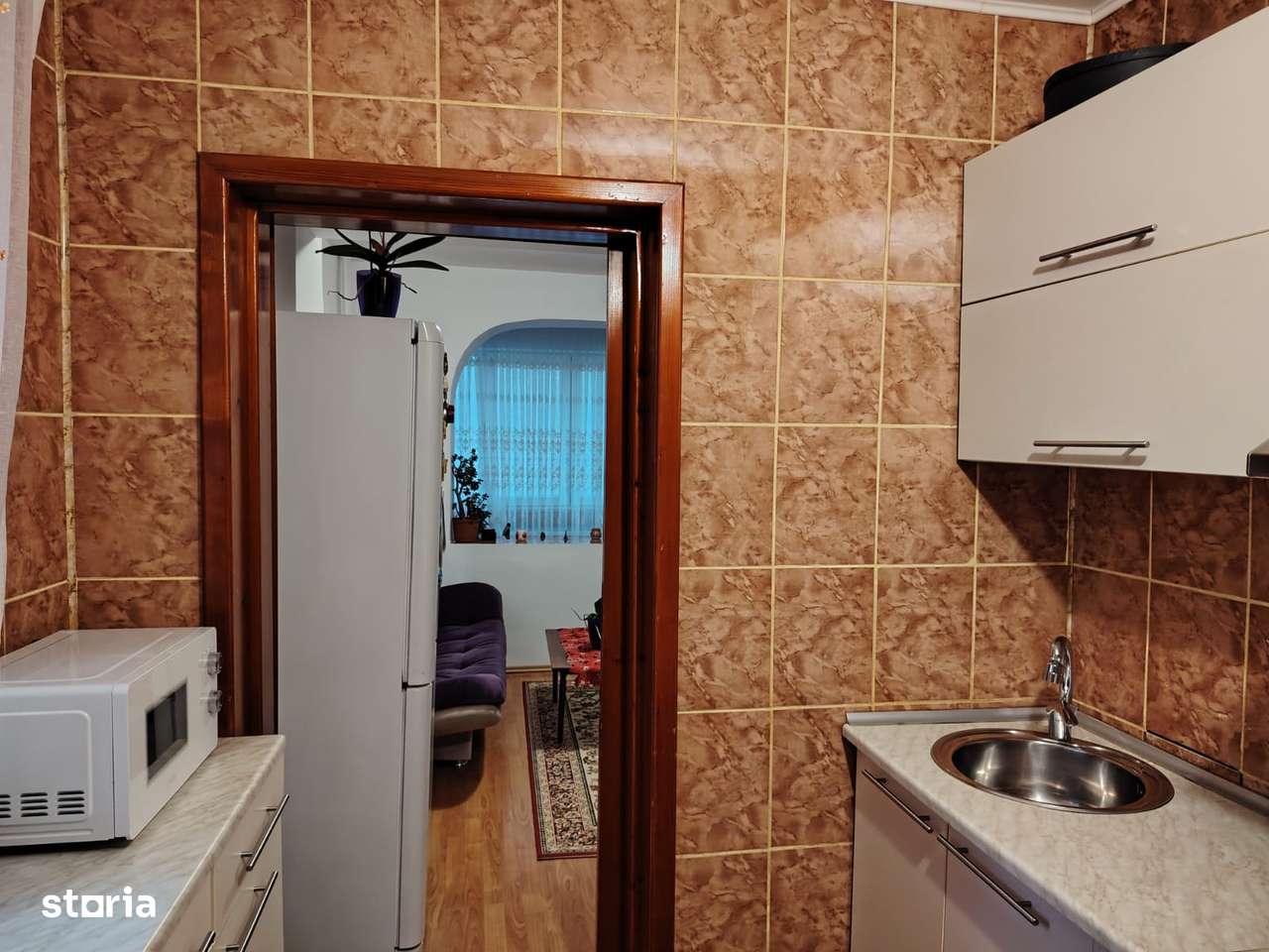 G.Enescu-Apartament 2 camere et.2,cu centrala termica,69500Euro.-6