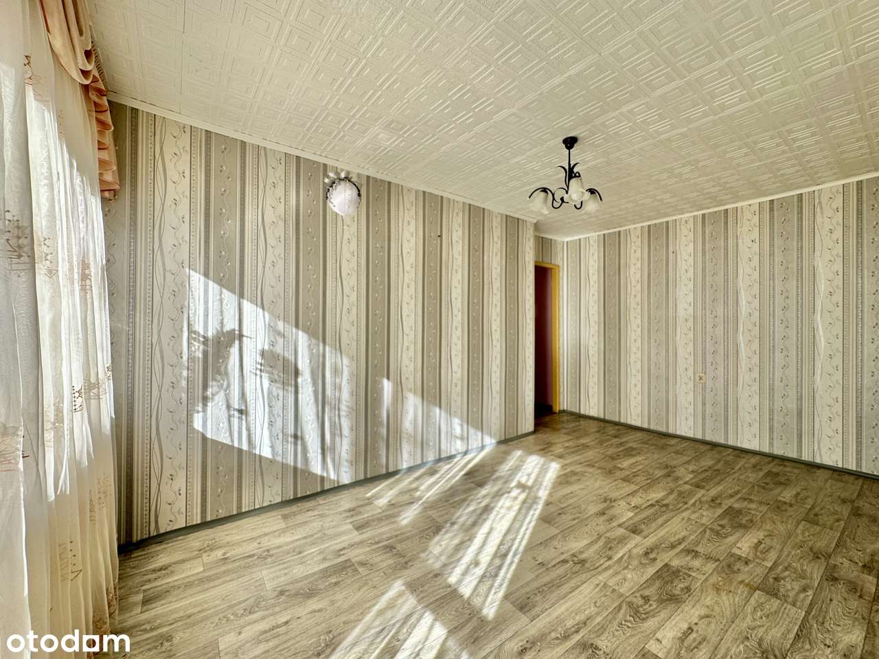 Bardzo słoneczne i ciepłe 2-pokojowe mieszkanie z balkonem-6